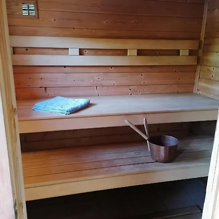Relax Apartman Bukfurdon Vakantiehuis *