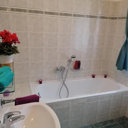 Vakantiehuis Relax Apartman Bukfurdon
